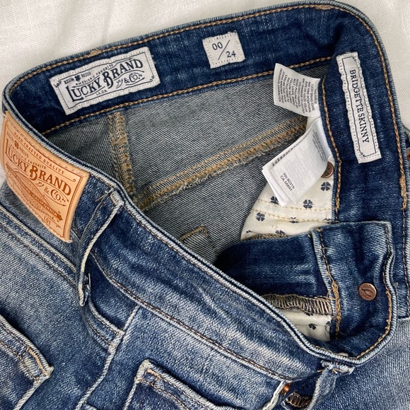 Lucky Brand Jeans Bundle of three 00/24 tapered/skinny Jeans - Picture 3 of 10